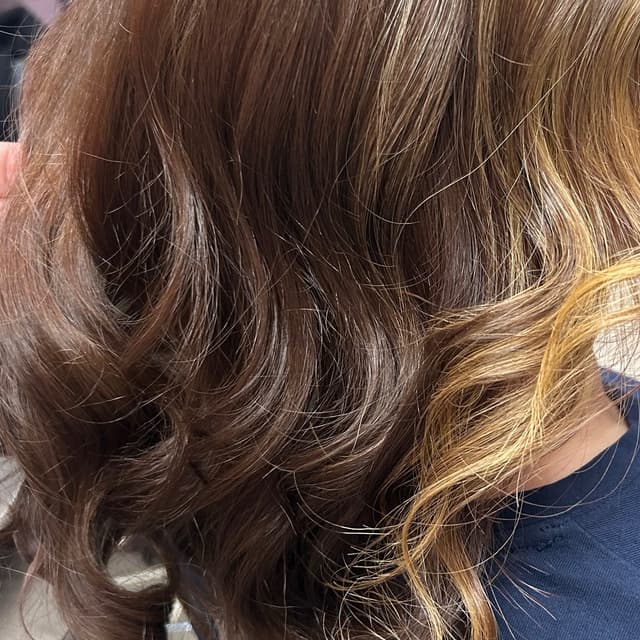 #1 VIC blow dry at Mane & Curl in Newark, DE